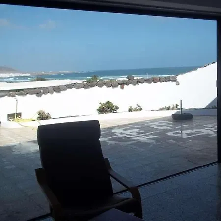 Holiday home Sleeps 6 Wifi Famara