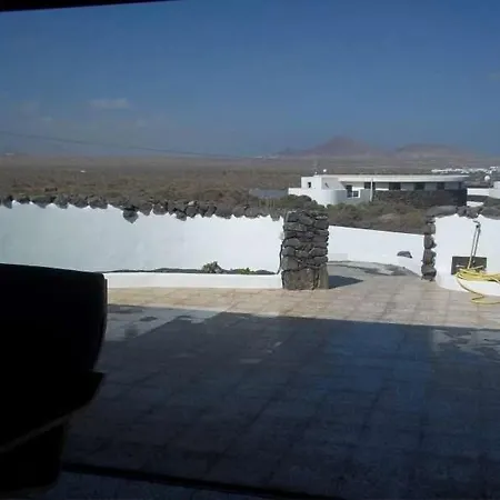 Sleeps 6 Wifi * Famara
