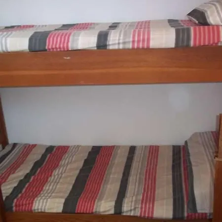 Holiday home Sleeps 6 Wifi *