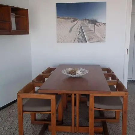 Sleeps 6 Wifi * Famara