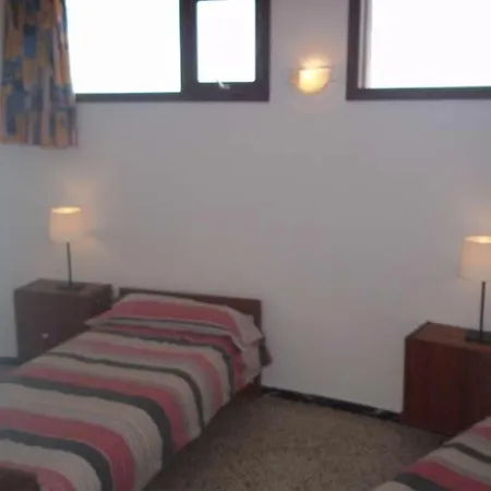 Sleeps 6 Wifi Holiday home Famara