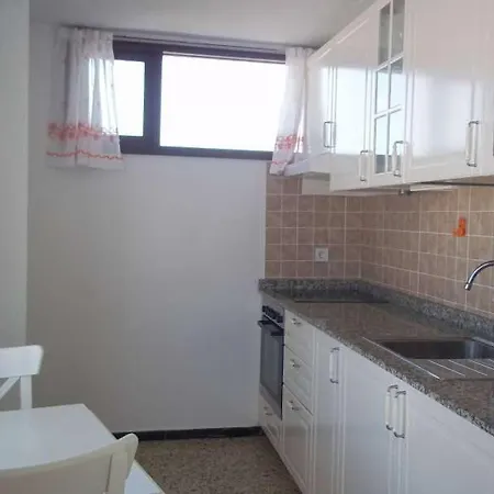 Sleeps 6 Wifi Famara