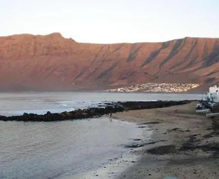 Holiday home Sleeps 6 Wifi Famara